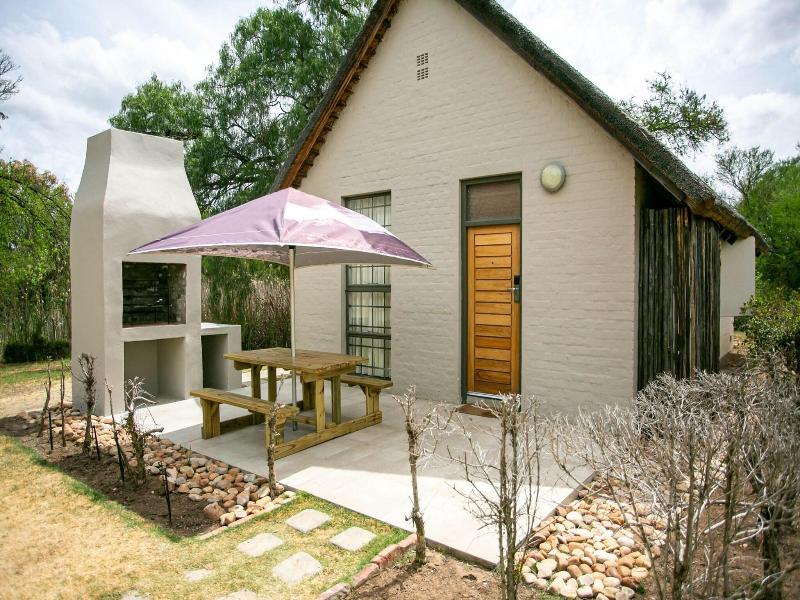 Protea Hotel Oudtshoorn Riempie Estate image