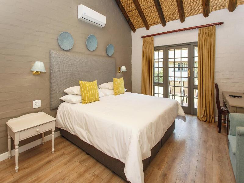 Protea Hotel Oudtshoorn Riempie Estate image