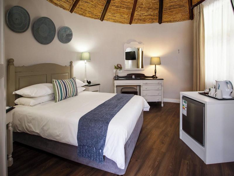 Protea Hotel Oudtshoorn Riempie Estate image
