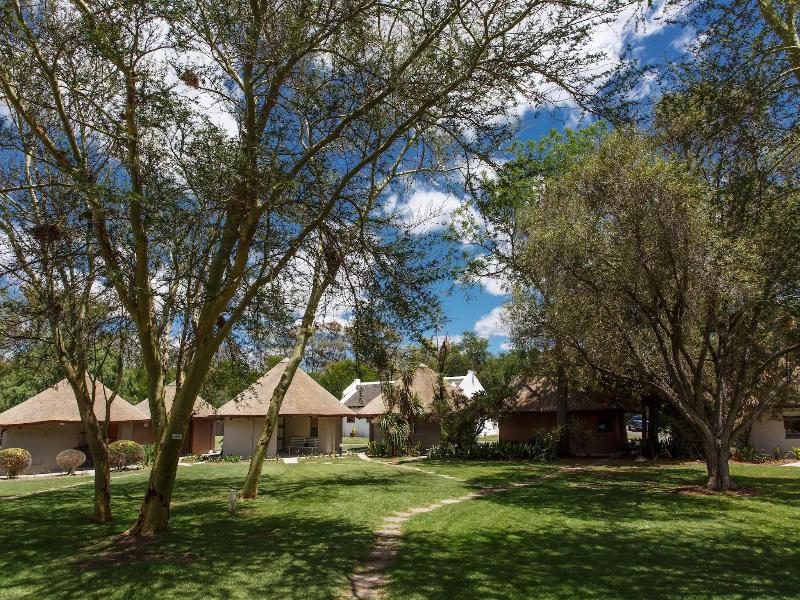 Protea Hotel Oudtshoorn Riempie Estate image