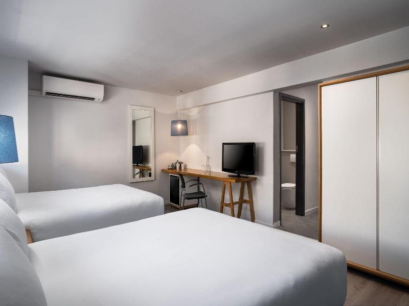 Protea Hotel Cape Town Sea Point image