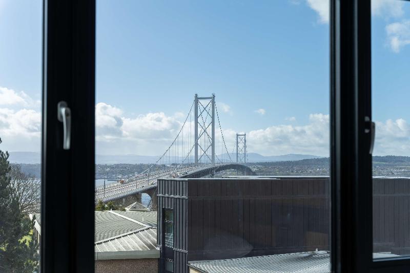 DoubleTree by Hilton Edinburgh - Queensferry Cross image