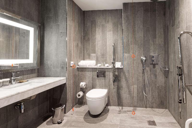 DoubleTree by Hilton Edinburgh - Queensferry Cross image