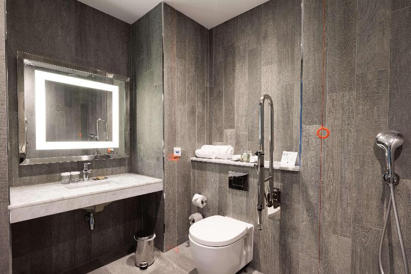 DoubleTree by Hilton Edinburgh - Queensferry Cross image