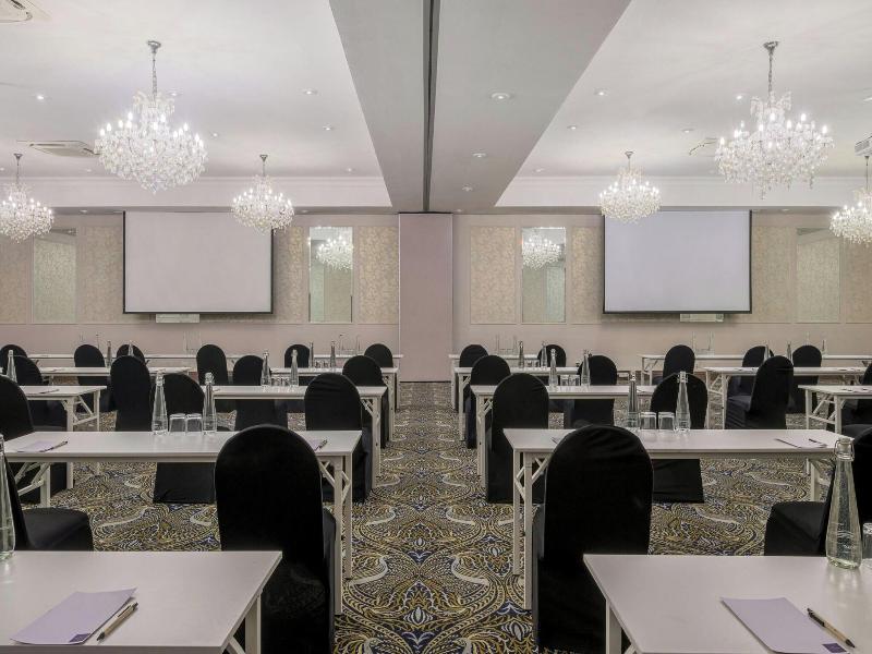Protea Hotel Johannesburg Balalaika Sandton image