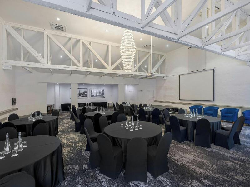 Protea Hotel Johannesburg Balalaika Sandton image