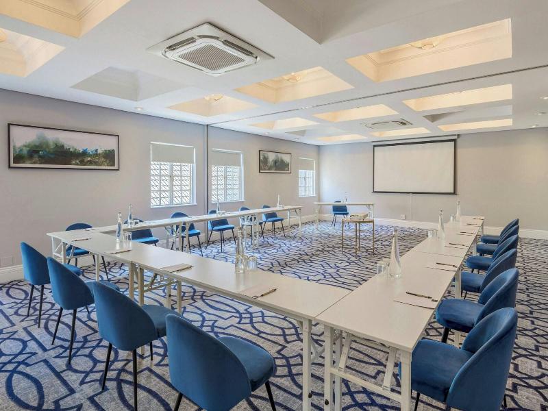 Protea Hotel Johannesburg Balalaika Sandton image