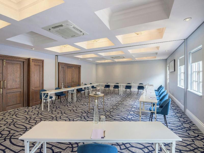 Protea Hotel Johannesburg Balalaika Sandton image