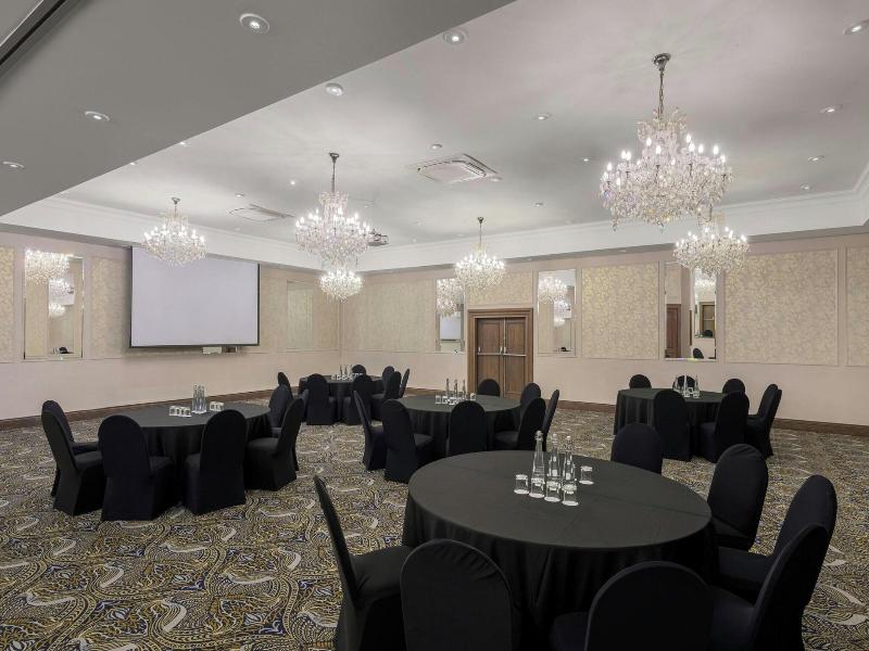 Protea Hotel Johannesburg Balalaika Sandton image