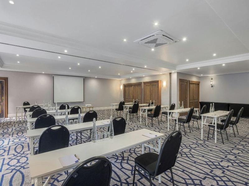 Protea Hotel Johannesburg Balalaika Sandton image