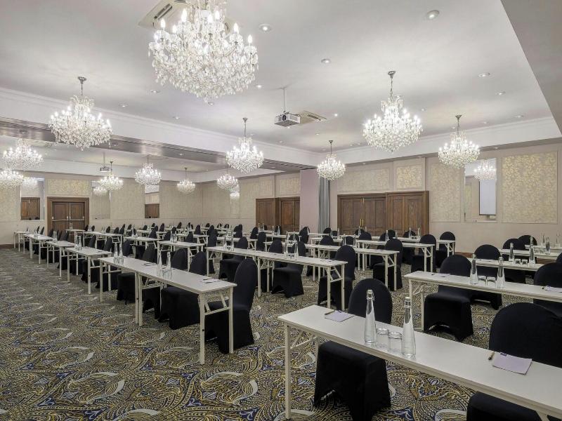Protea Hotel Johannesburg Balalaika Sandton image