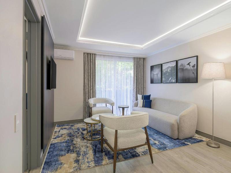 Protea Hotel Johannesburg Balalaika Sandton image