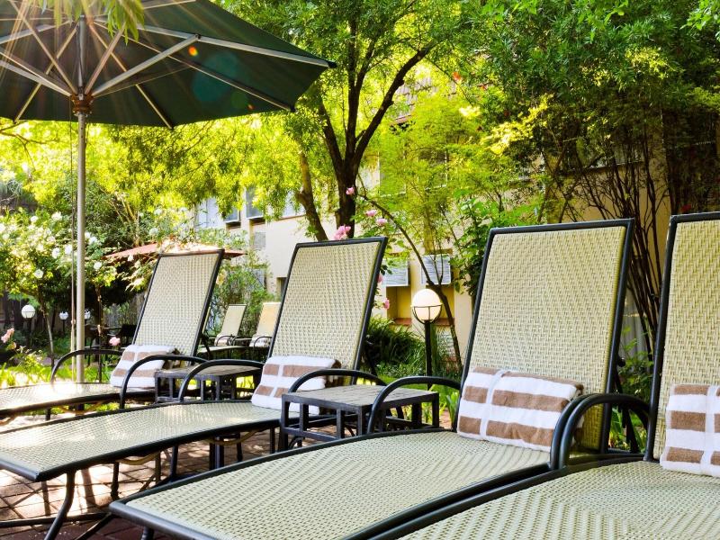 Protea Hotel Johannesburg Balalaika Sandton image