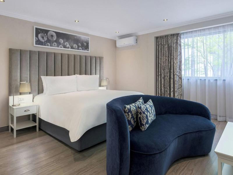 Protea Hotel Johannesburg Balalaika Sandton image