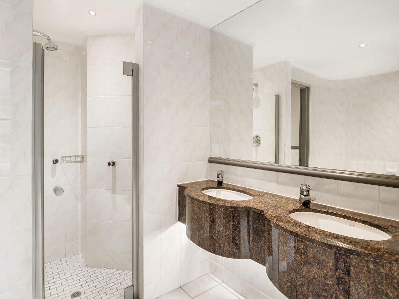 Protea Hotel Johannesburg Balalaika Sandton image