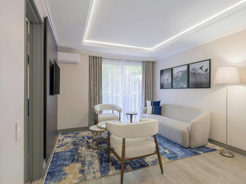 Protea Hotel Johannesburg Balalaika Sandton image
