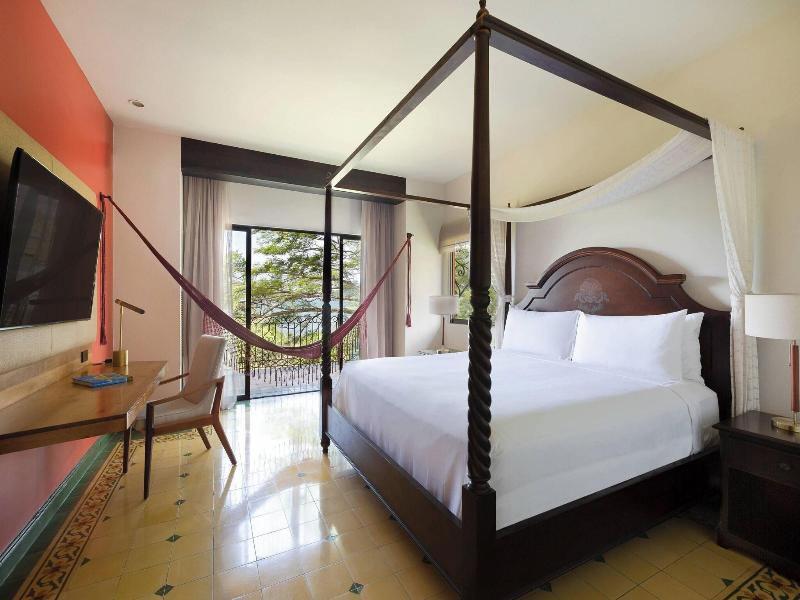 Los Suenos Marriott Ocean & Golf Resort image