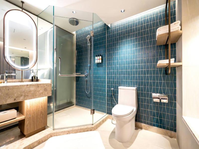 Pullman Phuket Karon Beach Resort image