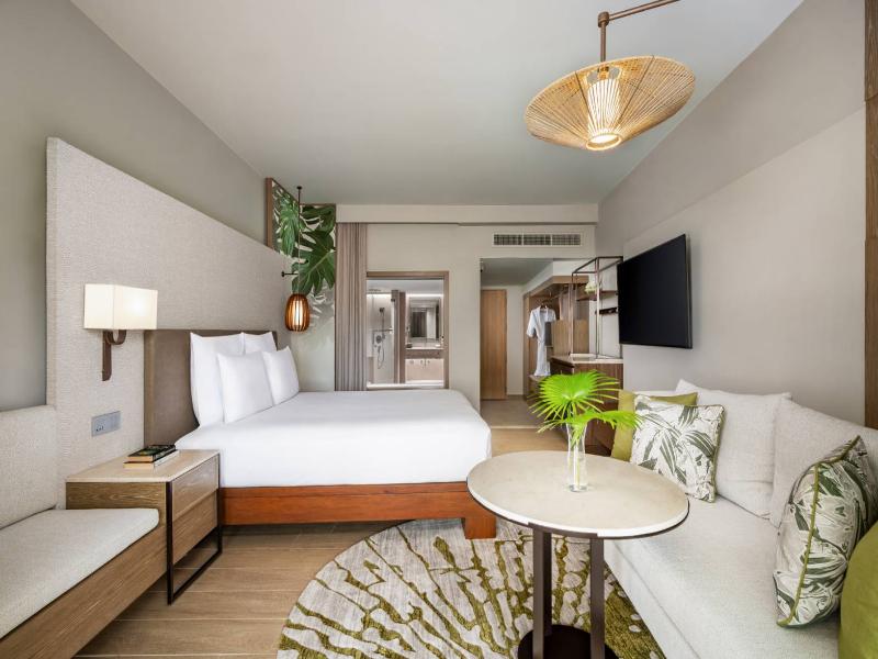 Pullman Phuket Karon Beach Resort image