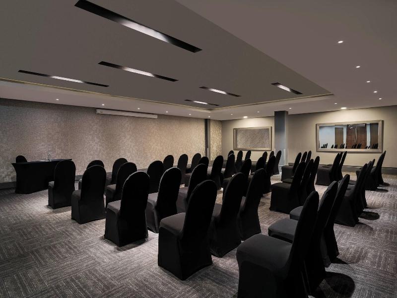 Protea Hotel Johannesburg Wanderers image