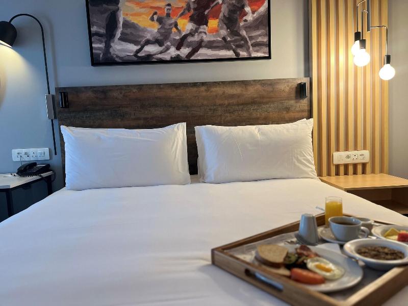Protea Hotel Johannesburg Wanderers image