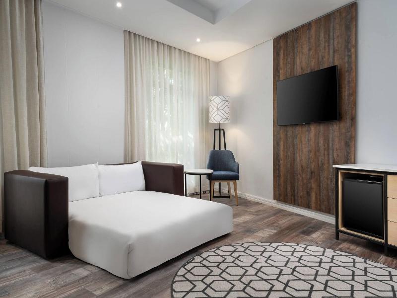 Protea Hotel Johannesburg Wanderers image