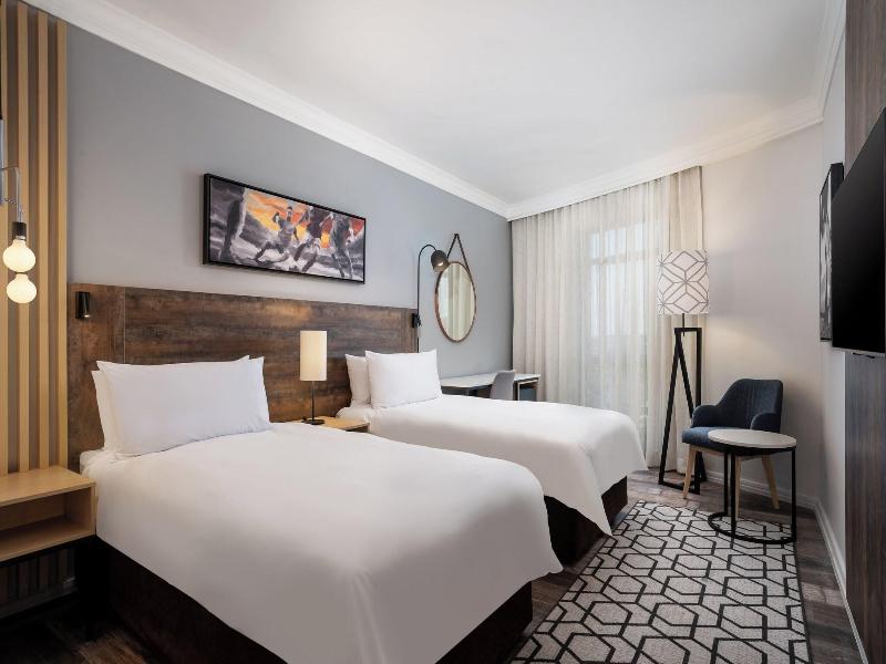 Protea Hotel Johannesburg Wanderers image