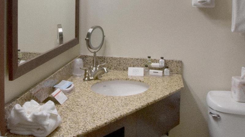 Crowne Plaza Cleveland Airport photo 23