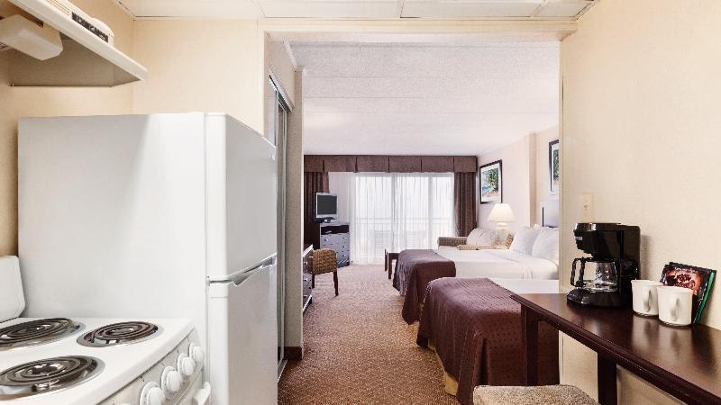 Holiday Inn Oceanfront Ocean City photo 13