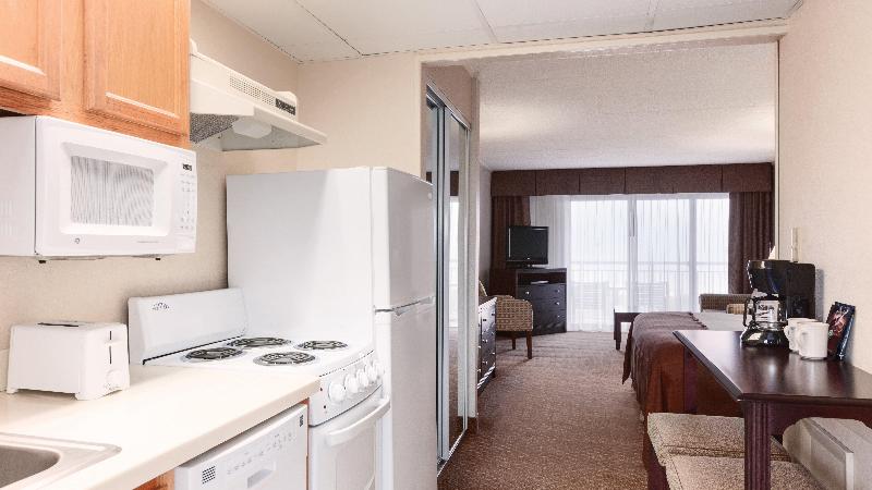Holiday Inn Oceanfront Ocean City  image