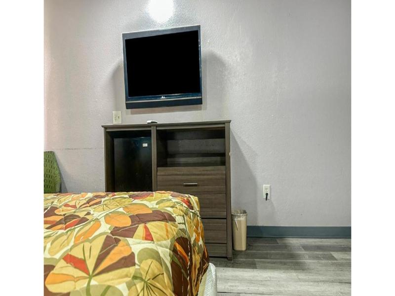 Relax Inn By Oyo Jackson MS Hwy 80/I-20 image