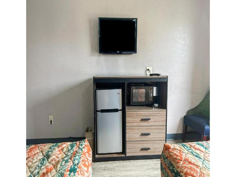 Relax Inn By Oyo Jackson MS Hwy 80/I-20 image