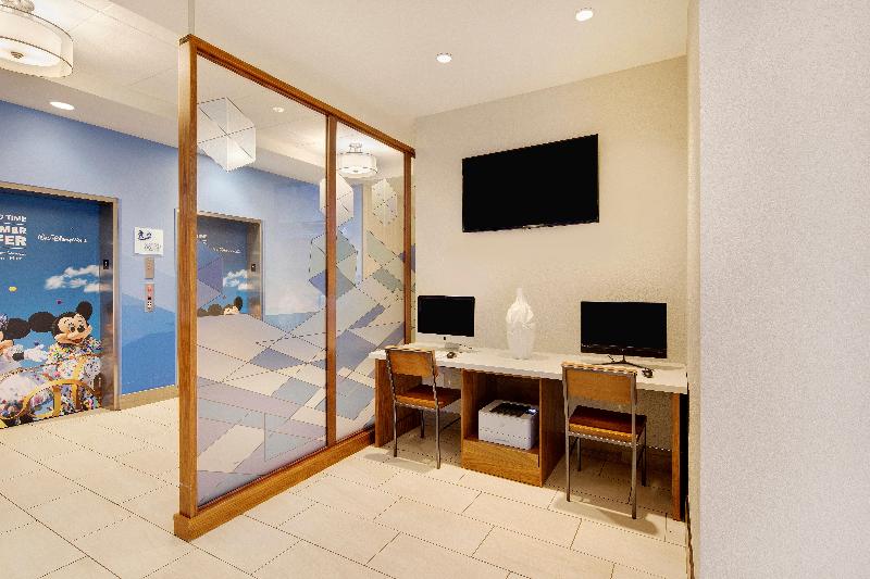 Holiday Inn Express & Suites S Lake Buena Vista image