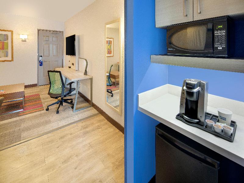 Holiday Inn Express & Suites S Lake Buena Vista image