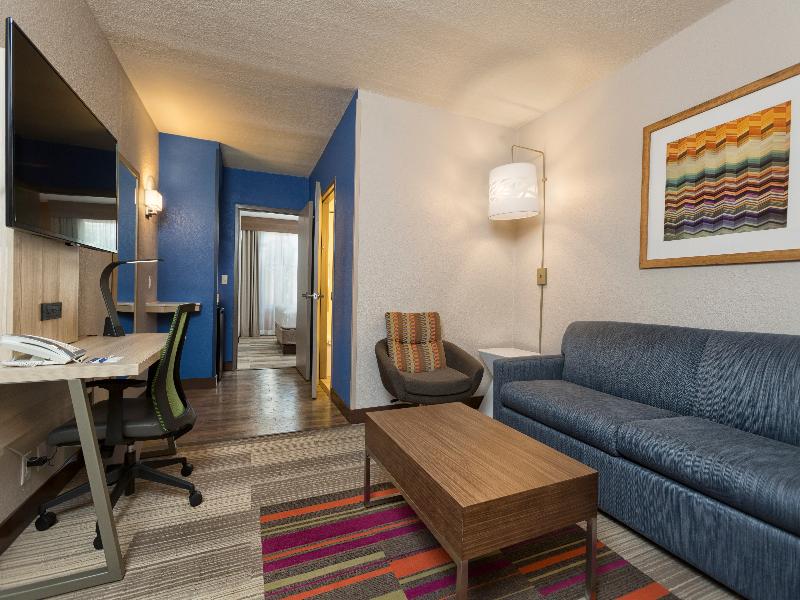 Holiday Inn Express & Suites S Lake Buena Vista image