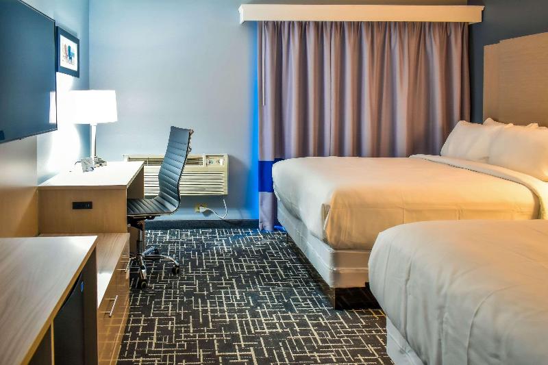 Comfort Inn Hyannis - Cape Cod image
