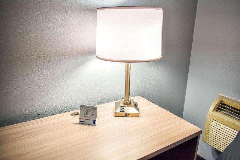 Comfort Inn Hyannis - Cape Cod image