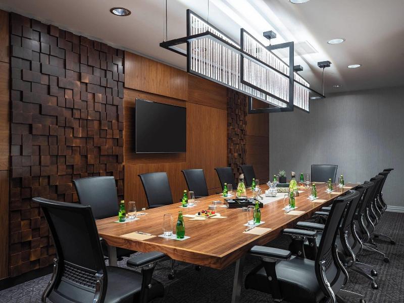 Renaissance Dallas Addison Hotel image
