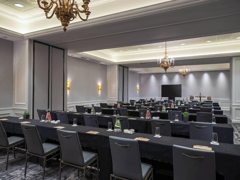 Renaissance Dallas Addison Hotel image