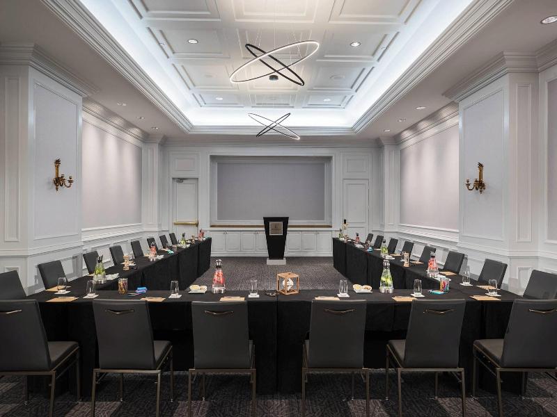 Renaissance Dallas Addison Hotel image