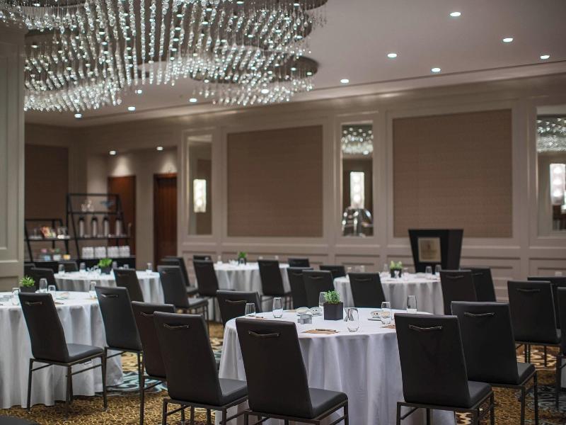 Renaissance Dallas Addison Hotel image