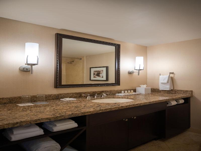 Renaissance Dallas Addison Hotel image