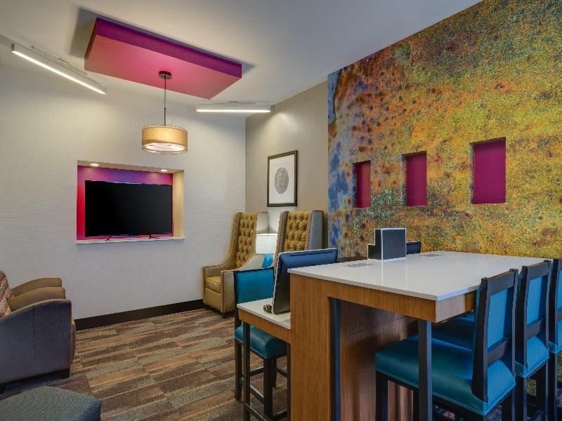 Holiday Inn Express Washington DC East-Andrews AFB image