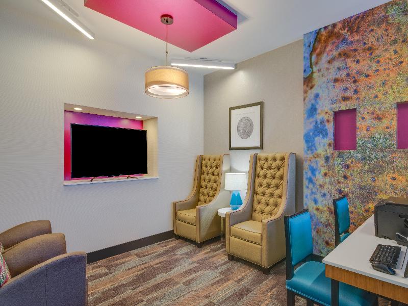 Holiday Inn Express Washington DC East-Andrews AFB image