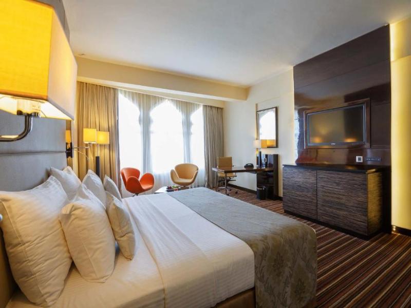 Ramada Colombo image