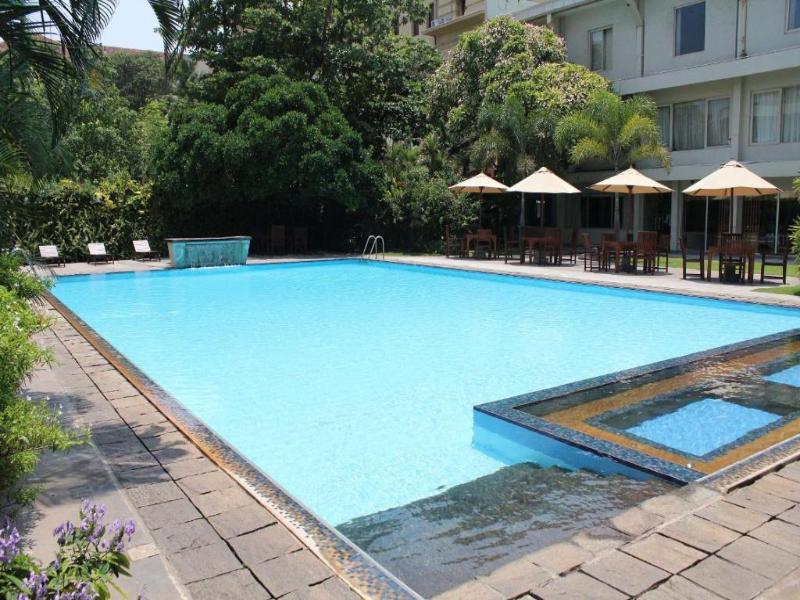 Ramada Colombo image