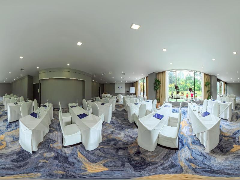 Hilton Colombo image
