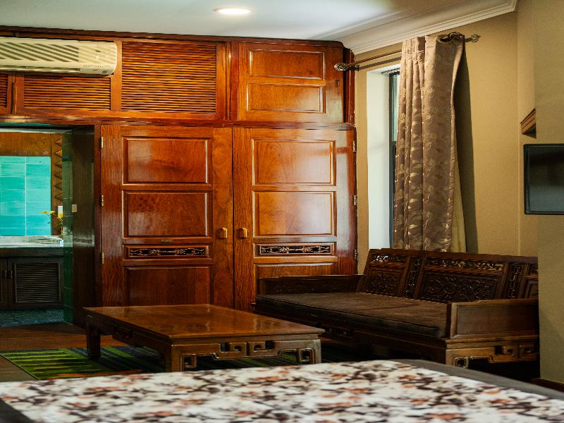 Earls Regency Hotel image