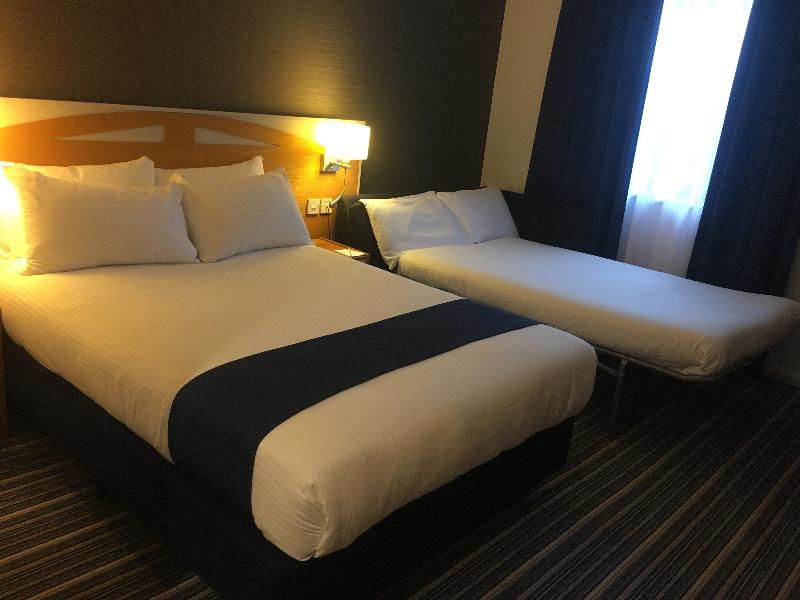 Holiday Inn Express Birmingham Castle Bromwich photo 14
