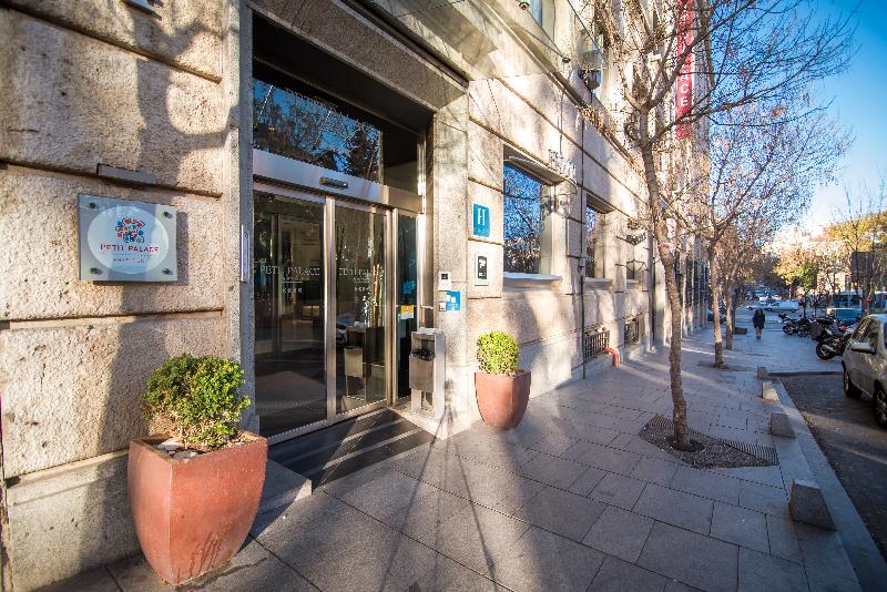 HOTEL PETIT PALACE PRESIDENT CASTELLANA Santiago Bernab u Castellana 